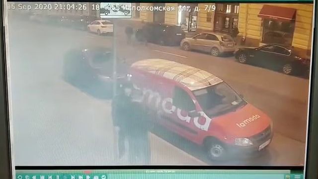 По горячим следам задержан гражданин, нанесший травмы работнику интернет-магазина одежды (часть 2) смотреть онлайн