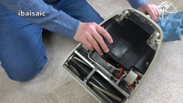 Hoover Dirtsearcher 1354A Vacuum Cleaner From 1973 Unboxing & First Look смотреть онлайн
