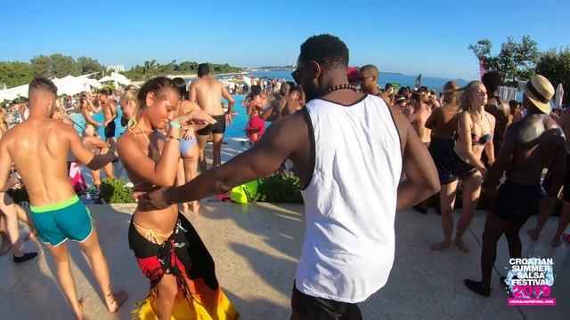 Steeve & Anastasia - bachata social dancing @ AMARIN BEACH PARTY, CSSF19 смотреть онлайн