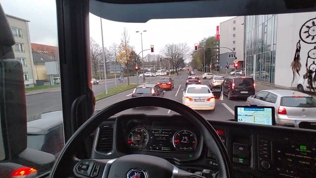 with 40 tons through the city in Germany смотреть онлайн