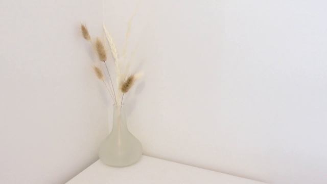 JUNE HOME UPDATES + DIY | Pampas Arrangements, New IKEA Lommarp, Spray Paint Upgrade смотреть онлайн