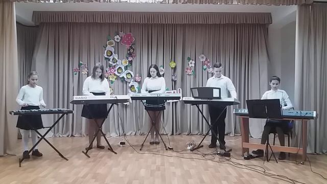 В Кулаков Поезд в 1:30 смотреть онлайн