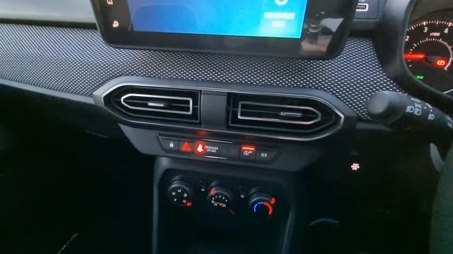 Dacia Sandero 2022 '72' Comfort CVT Slate Grey смотреть онлайн