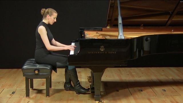 Haydn - Sonata In F Major, Hob XVI: 23 - III. Finale - Presto