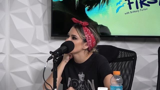 Jason Biggs' First Kiss | Worst Firsts with Brittany Furlan смотреть онлайн