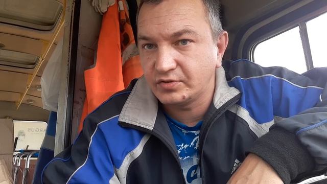 Что мне привёз начальник из города, из вкусняшек. И снова мне кормят на убой. смотреть онлайн