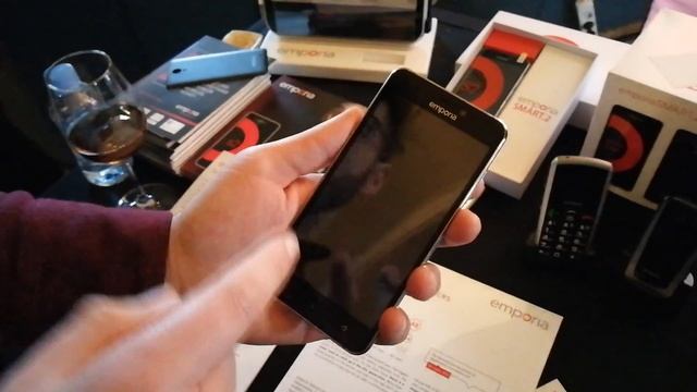 ANTEPRIMA EMPORIA, smartphone e launcher pensati PER GLI ANZIANI смотреть онлайн