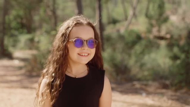 Emma Cerchi - C'est Plus Facile Avec Vous (Clip Officiel)