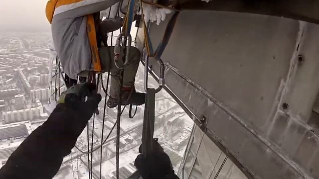 Высотные работы на огромной высоте смотреть онлайн