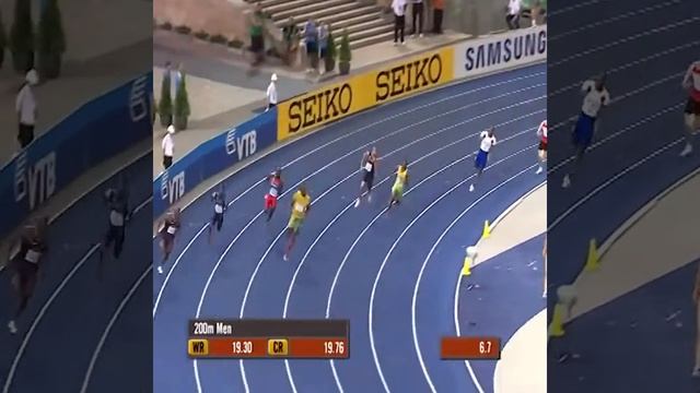 USAIN BOLT'S 2002 WORLD RECORD IN MEN'S 200M FINALS смотреть онлайн