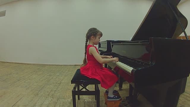 Вылегжанина Мария, 7 лет. Д. Кабалевский, 