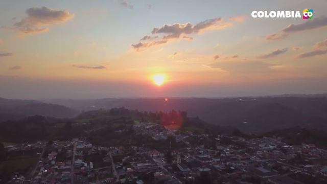 Découvrez le meilleur de la Colombie avec le chef Pierre Hermé à la Region du Café. смотреть онлайн