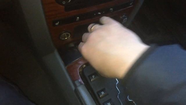 Jeep Grand Cherokee WH снятие центральной консоли смотреть онлайн