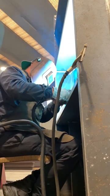 Опора мота 2 тонны #weld #welding #полуавтомат #сварка #сварщики #welder смотреть онлайн