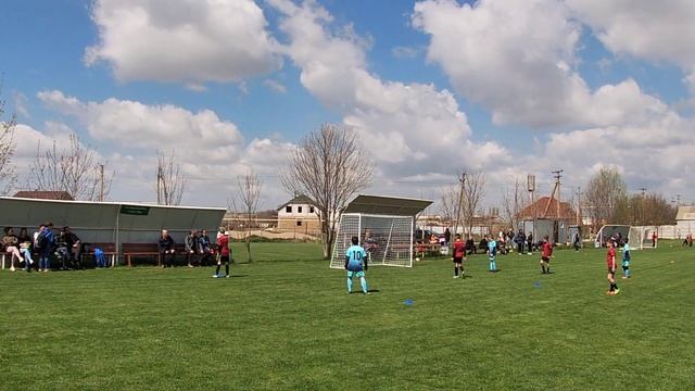 Инкомспорт - Скиф (Новопавловка). Первенство Крыма. 2 тайм смотреть онлайн