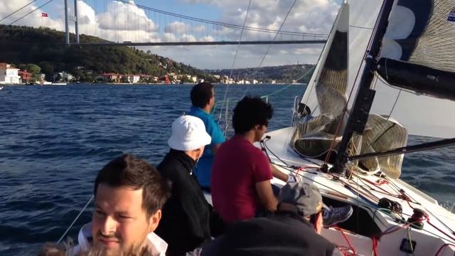 Bolt 37 downwind in Bosphorus смотреть онлайн