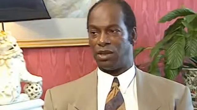YouTube Bob Beamon s World Record Long Jump 1968 Olympics смотреть онлайн