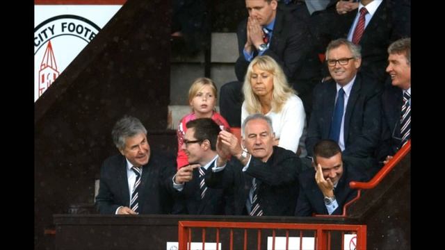 Charles Green Has Dig At Celtic's School Uniform Poor Crowd Excuse смотреть онлайн