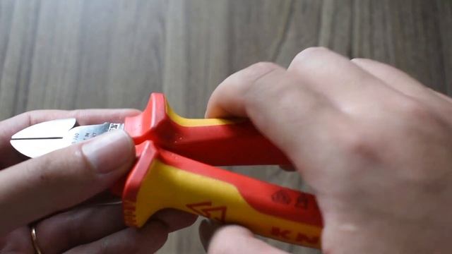 70 06 160 - Kìm cắt mũi thon Knipex | Handtools Việt Nam смотреть онлайн