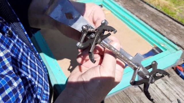 Інструмент, який бажано мати кожному пасічнику. Тримач, захоплювач для рамок. Вдосконалюю тримач 💣👍 смотреть онлайн
