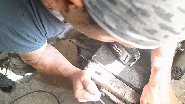 Изготавливаем  натяжители тросов подгоняем троса .