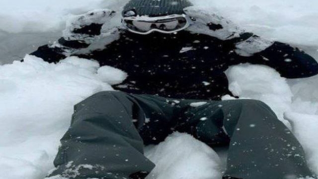 строю с другом в Build With Friends