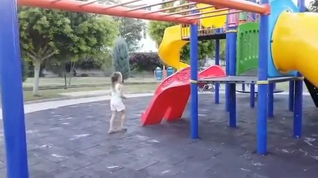 Learn colors Melissa with playground Funny Video For Kids - Melissa Tv смотреть онлайн