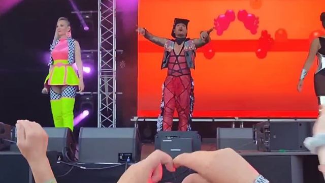 Vengaboys - Up & Down (Back 2 Festival 2022) HD смотреть онлайн