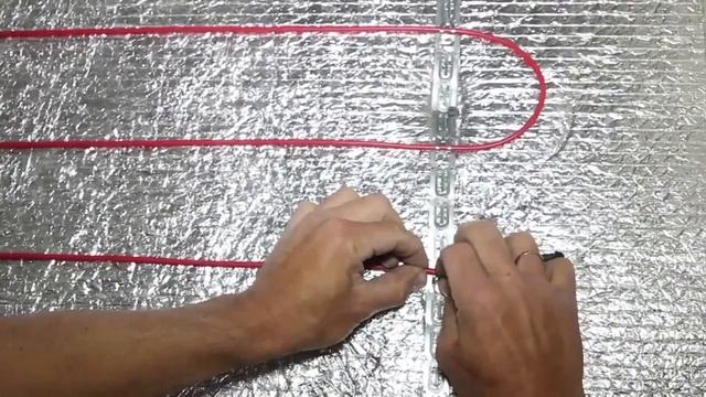 Видеоинструкция по монтажу нагревательной секции Electrolux серии Twin Cable смотреть онлайн