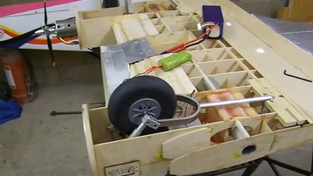 Electric Retract Home made system смотреть онлайн