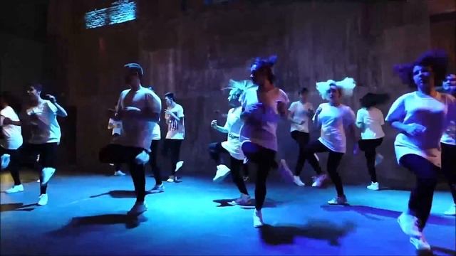 Вика Воронина - Бармен (Shuffle Dance Remix) 1 смотреть онлайн