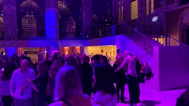 Caravaggio - Bernini met Italo Disco in Rijksmuseum смотреть онлайн