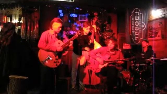 «Cotton Jazz Band» в пивбаре «Гвоздь». 22.01.2012 смотреть онлайн