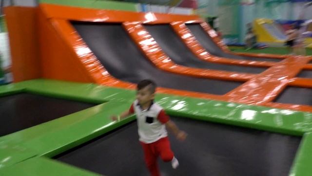 Батутный центр