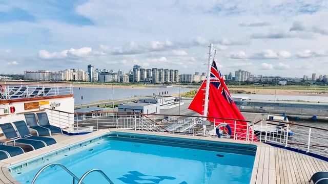 Лайнер Sapphire Princess