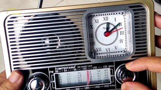 UNBOXING RADIO KARAKTER UNIX BERGAYA KLASIK. Mitsuyama MS-4020BT 3". BISA DI CAS. Emergency Lamp смотреть онлайн