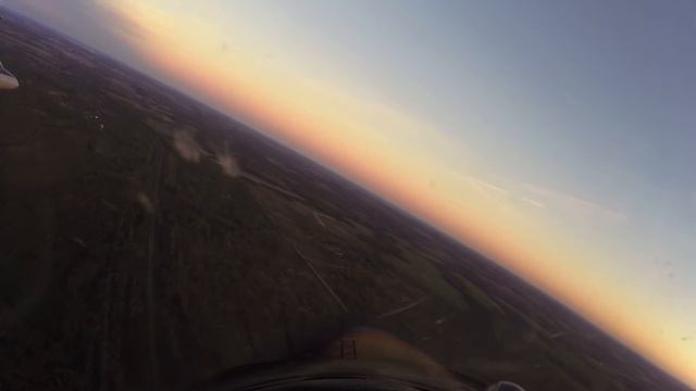 Полет парой на закате смотреть онлайн