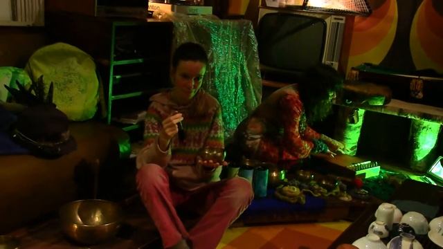 ДРЕВНЯЯ ПЕСНЯ ЗЕМЛИ (Песни Древнего Леса, чайная Лао Ча Ван, 26.10.2017) смотреть онлайн