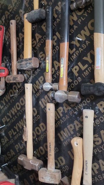 Collection of small and big hammers!! #shorts #tools #toolstorage смотреть онлайн
