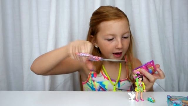 Surprise Sunday Ep. 11: Shopkins Blind Baskets, Playmobile, and Tokidoki Neon Star! смотреть онлайн