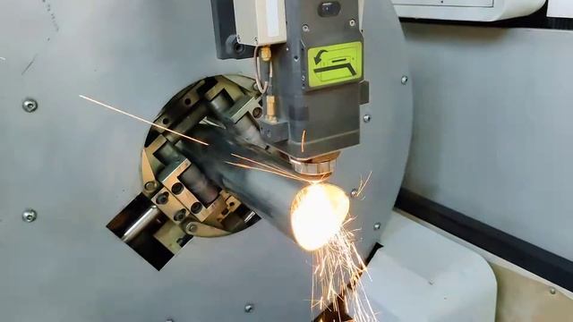 Tăierea metalului cu laser în Moldova/Лазерная резка трубы из нержавеющей стали смотреть онлайн