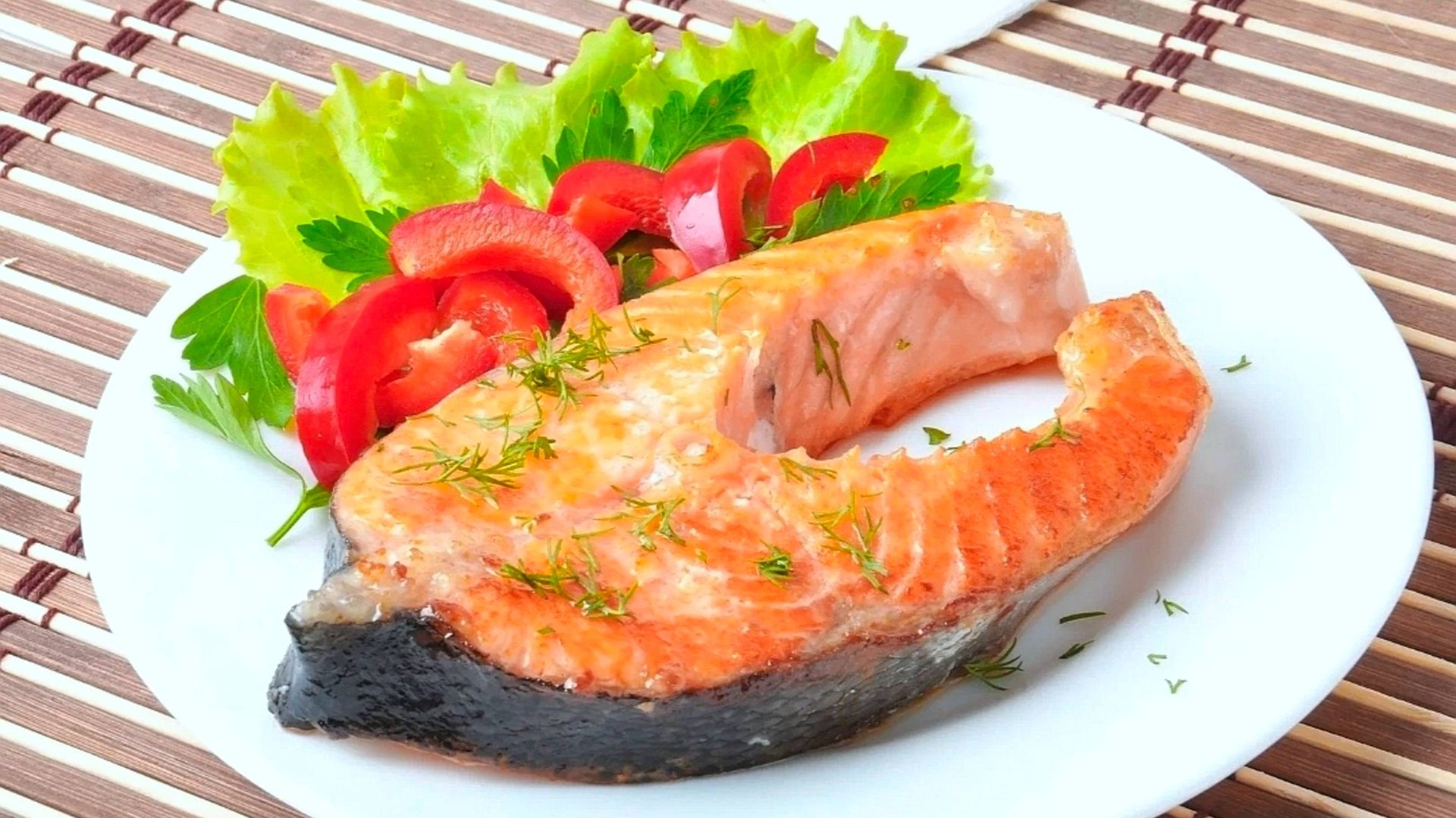 СТЕЙК ИЗ СЕМГИ ЖАРИМ ПРАВИЛЬНО👍 смотреть онлайн