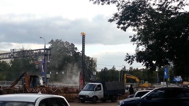 Реконструкция Ярославского шоссе. Забивание свай. 2 смотреть онлайн