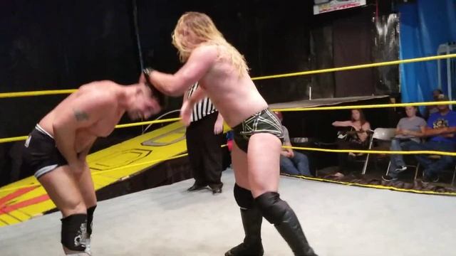 Brandon Groom vs Graham Bell 6-2-18 BPW смотреть онлайн