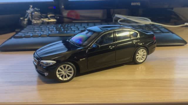 Обзор модели BMW 535i от Welly смотреть онлайн