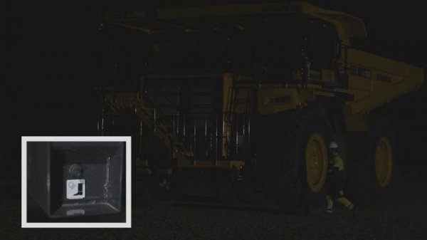 Komatsu HD785-8 machine familiarization