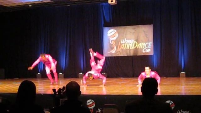 Dancing Mood Salsa man - World Latin Dance Cup 2010 смотреть онлайн
