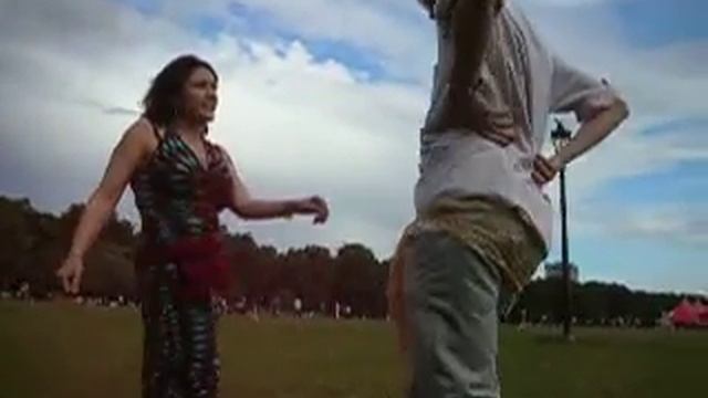 SIL in Park Dancing смотреть онлайн