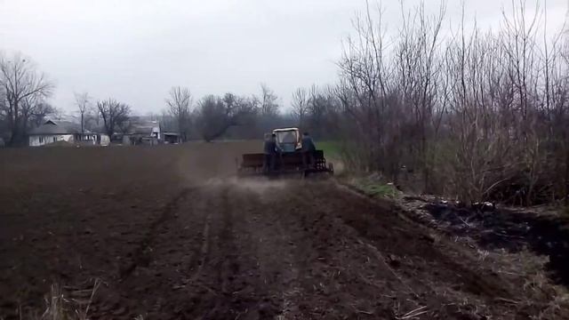 ПОСІВ ЯЧМЕНЮ САМОРОБНОЮ СІВАЛКОЮ 12.04.2021 смотреть онлайн