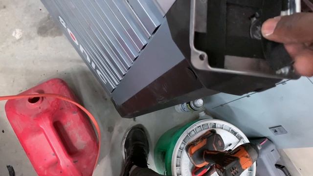 Beat Winter w/ A Garage Heater for under $330! смотреть онлайн